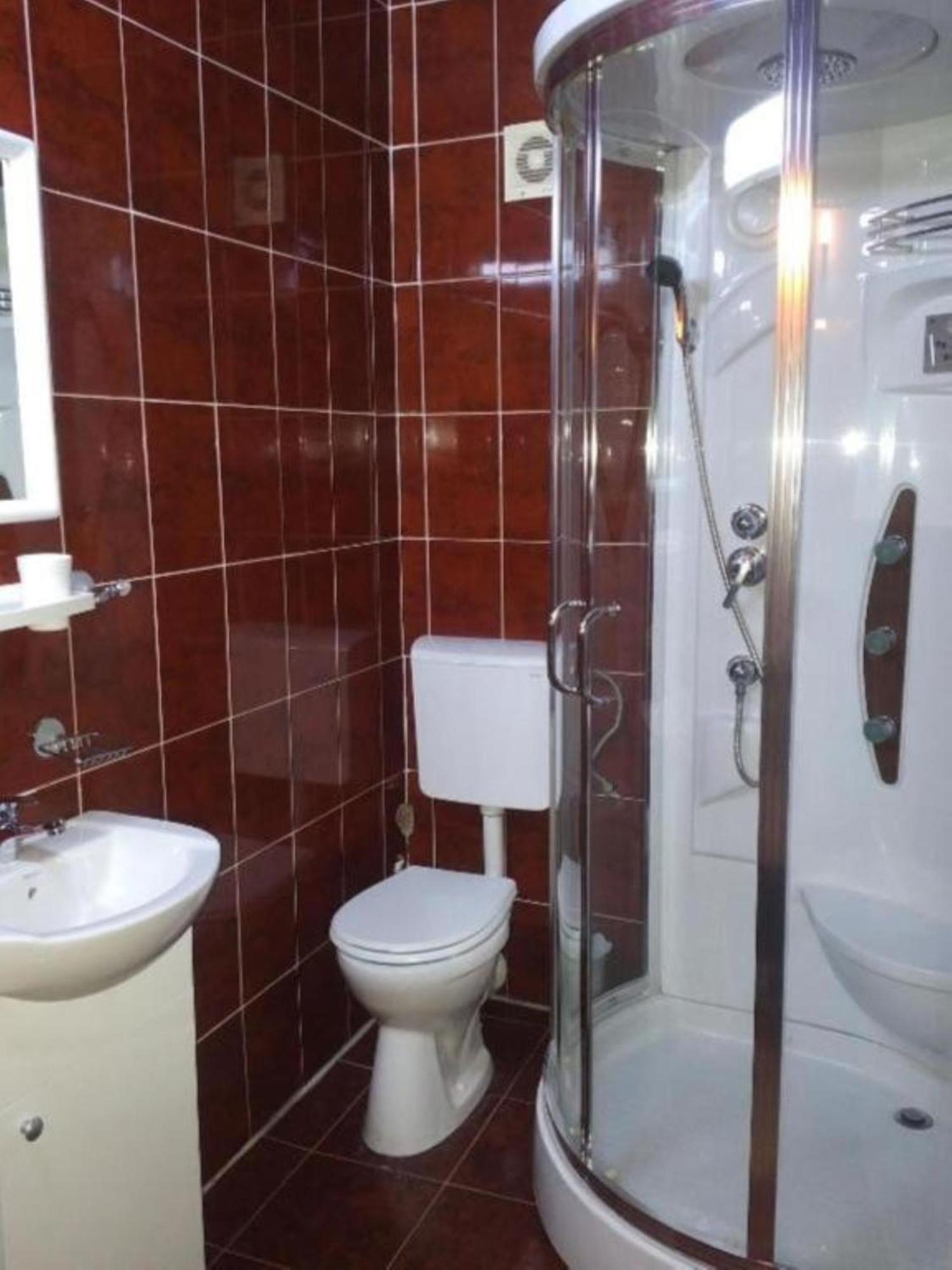 Pensiunea Millenium Sibiu With Parking - Motorcycle Friendly Travel Routes Экстерьер фото