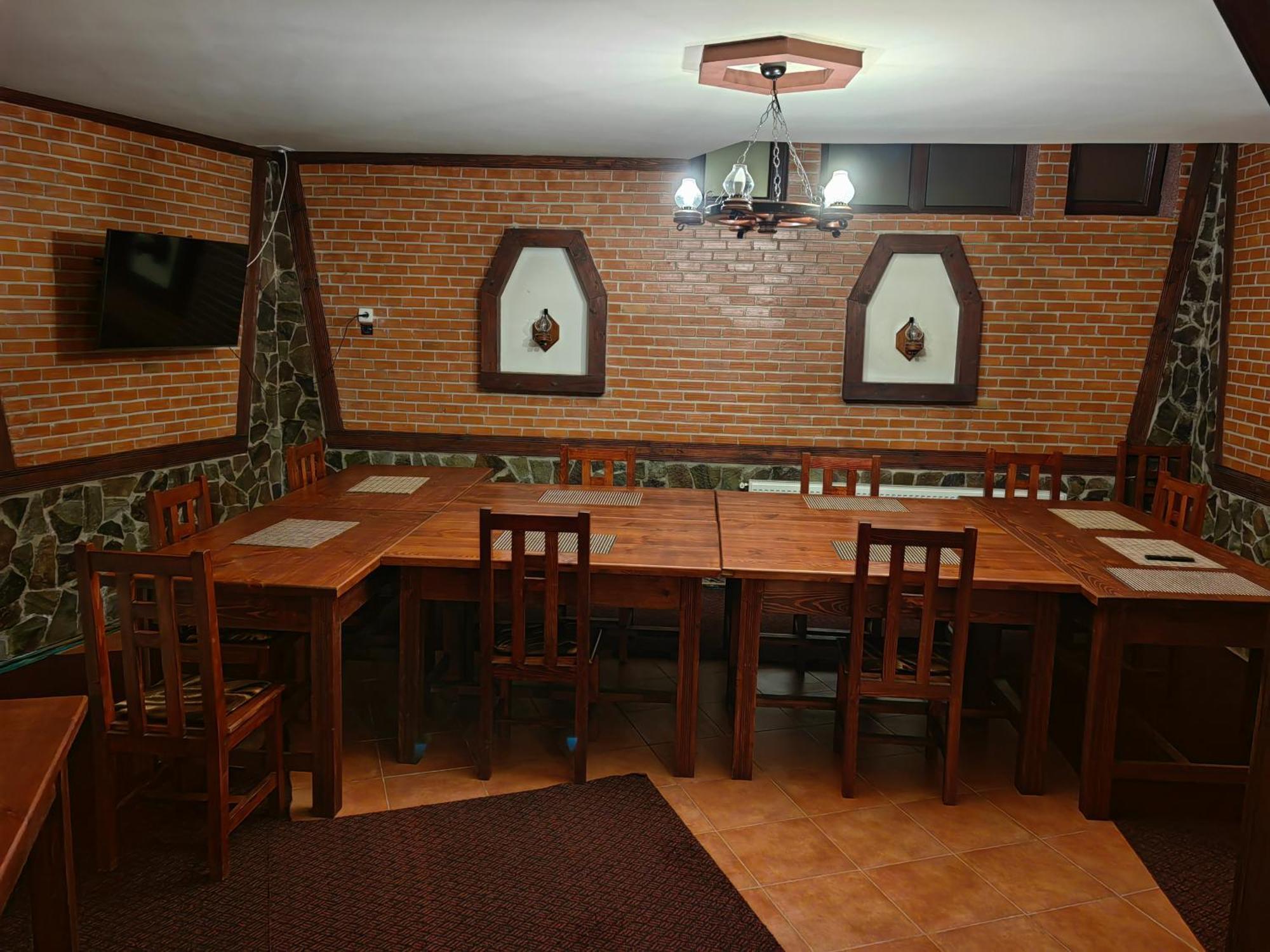 Pensiunea Millenium Sibiu With Parking - Motorcycle Friendly Travel Routes Экстерьер фото