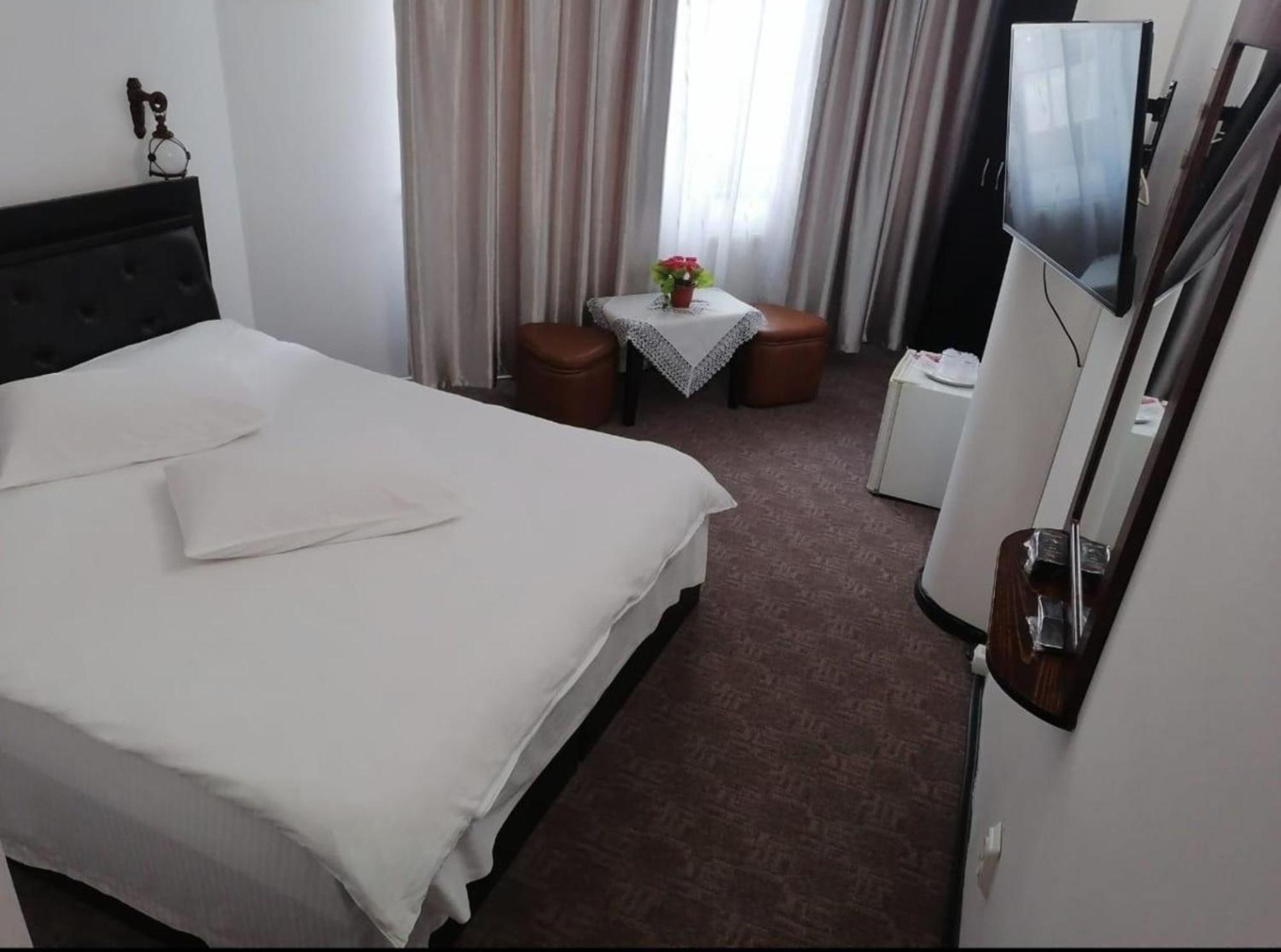Pensiunea Millenium Sibiu With Parking - Motorcycle Friendly Travel Routes Экстерьер фото